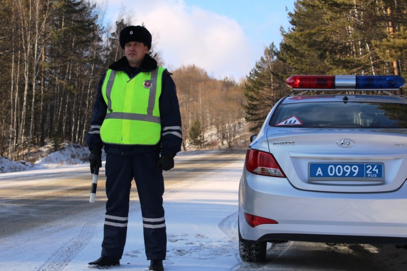Красноярские дорожники пообещали патрулировать дороги края в морозы 