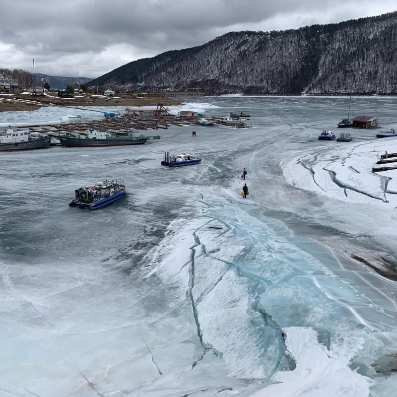 Красноярское водохранилище зимой