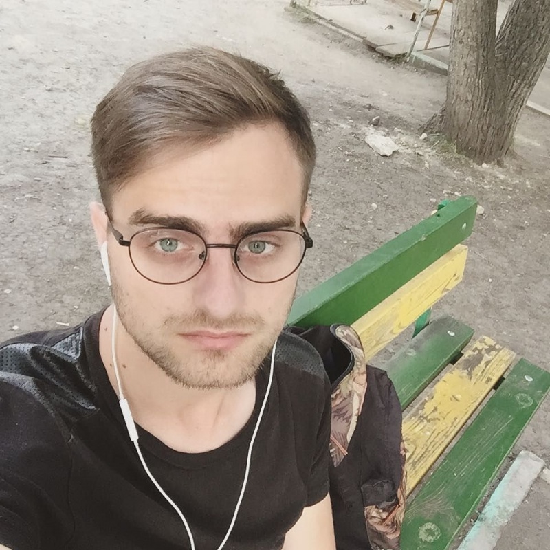 В Красноярске нашелся двойник Гарри Поттера: сходство мешает на работе 