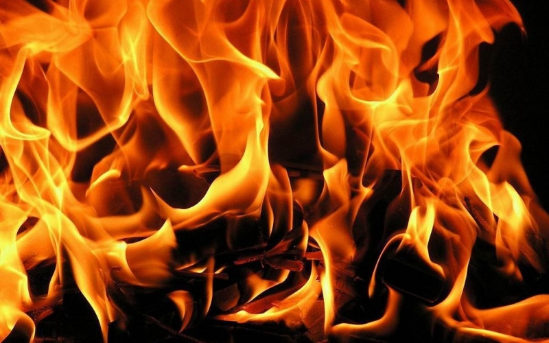 В Хакасии в страшном пожаре частного жилого дома погибли 56-летний мужчина и его 9-летний сын