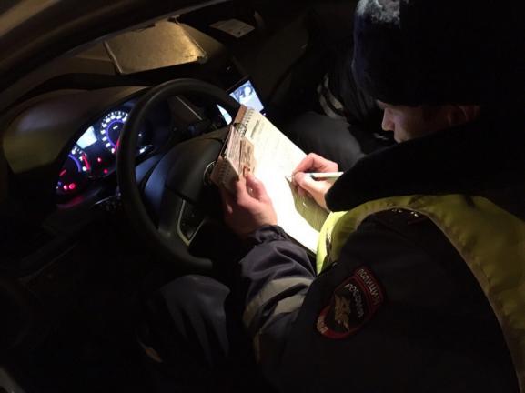 В Красноярске всего за час рейда дорожных полицейских «Ребенок – пассажир» оштрафовано 16 человек