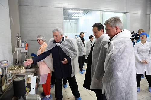Глава города Красноярска Эдхам Акбулатов: «Одной из задач муниципалитета является создание условий поддержки местных товаропроизводителей»