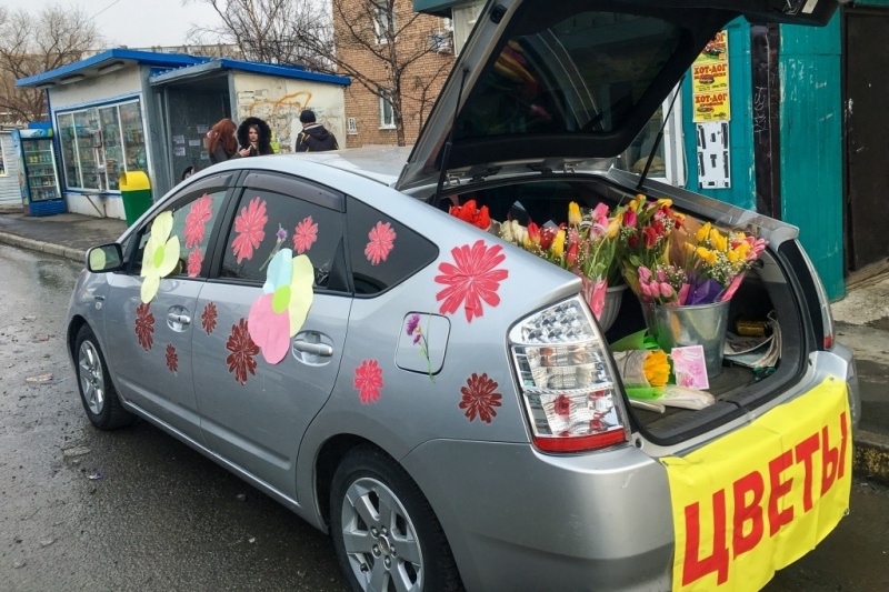 В Красноярске рассказали, где можно будет торговать цветами к 8 Марта
