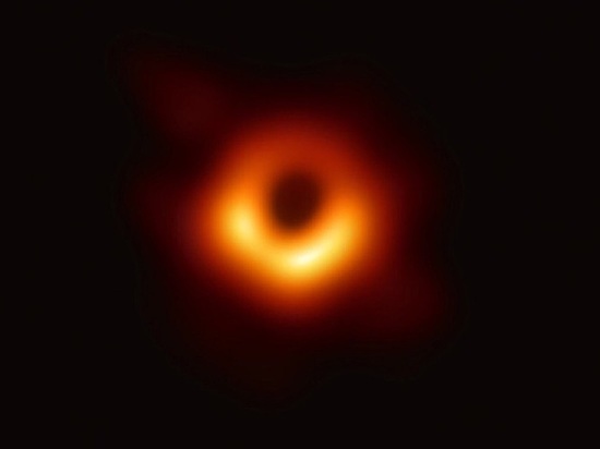 Красноярские учёные рассказали, как впервые в истории получился снимок чёрной дыры