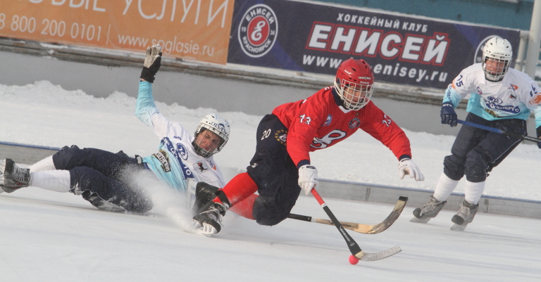 Хоккеисты «Енисея» проиграли на выезде «Байкал-Энергии»