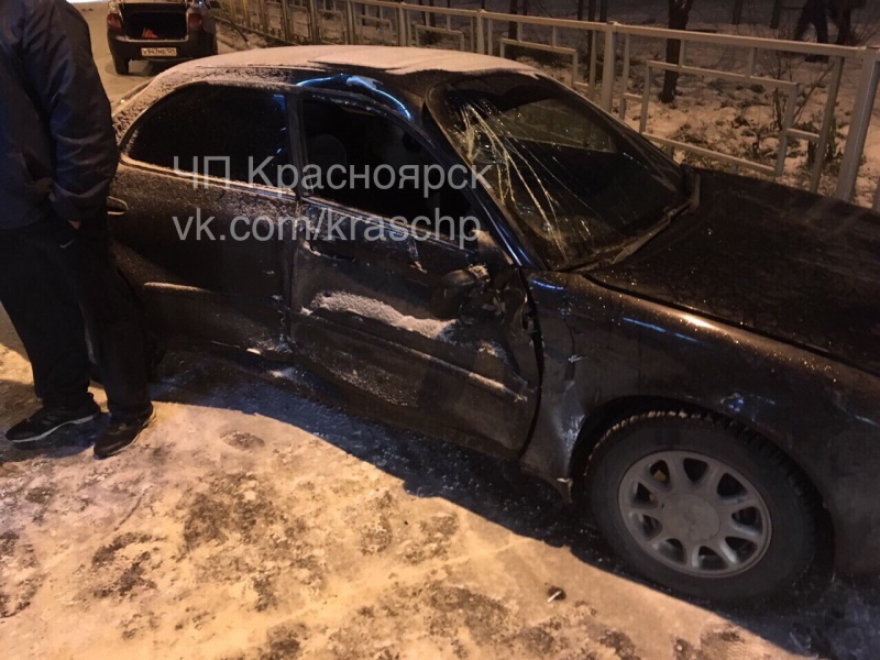 В Красноярске в результате ДТП с автобусом пострадал водитель иномарки