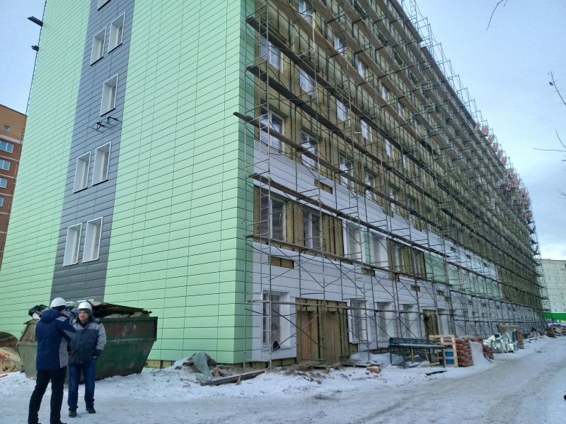 В Красноярске продолжается строительство новой поликлиники