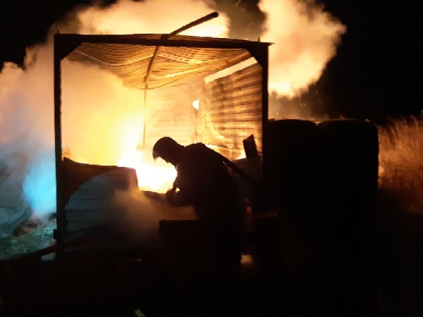 В Красноярске на правобережье на видео попал серьёзный пожар