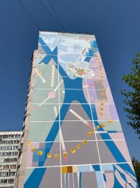 Ещё один фасад в Красноярске украсили огромной картиной
