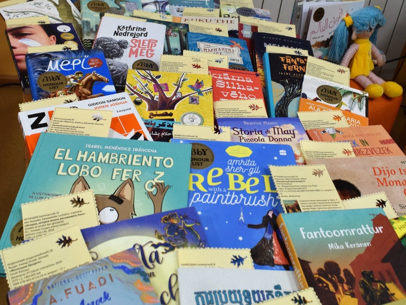 Открылась выставка лучших детских книг «С книгой МИР ярче»