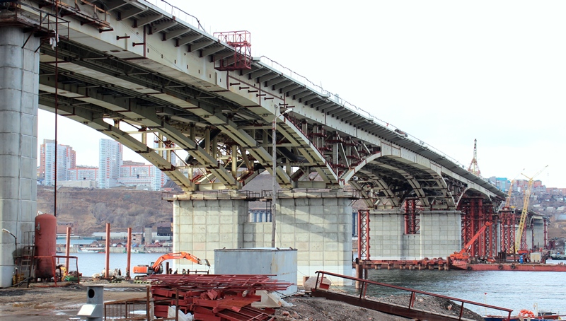 Красноярская теплотранспортная компания завершает строительство тепломагистрали в теле 4-го моста через Енисей