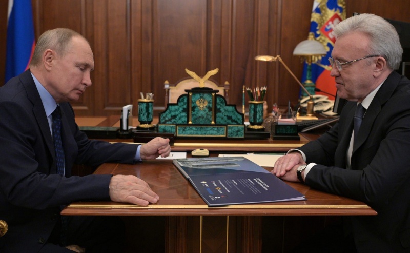 А.Усс провел встречу с В.Путиным