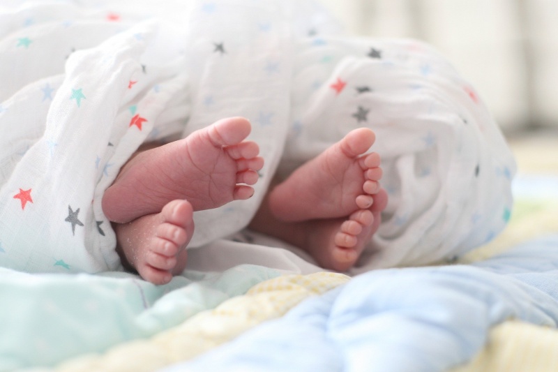 В Красноярском крае выросли выплаты за рождение двойняшек и тройняшек